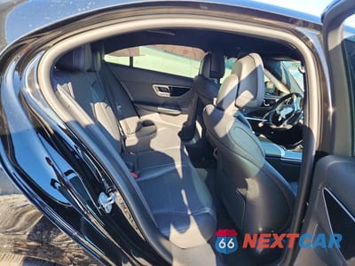 Zdjęcie 10 z 11 samochodu: 2025 MERCEDES-BENZ C 300 4MATIC VIN:W1KAF4HB0SR241898 - miniatura