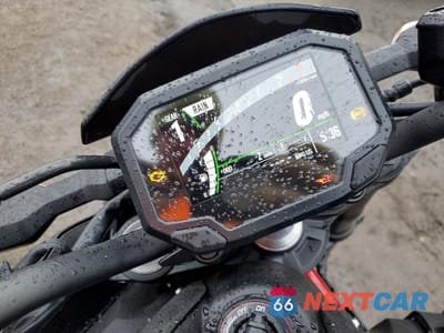 Zdjęcie 7 z 9 samochodu: 2024 KAWASAKI ZR900 F VIN:ML5ZRDF11RDA72364 - miniatura