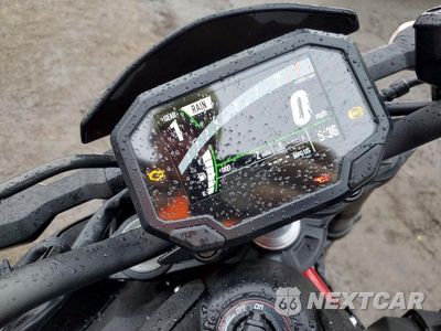 Zdjęcie 7 z 9 samochodu: 2024 KAWASAKI ZR900 F VIN:ML5ZRDF11RDA72364 - miniatura