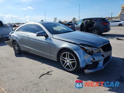 Czwarte zdjęcie samochodu z boku: 2014 MERCEDES-BENZ E 350 VIN:WDDKJ5KB6EF230248 - miniatura