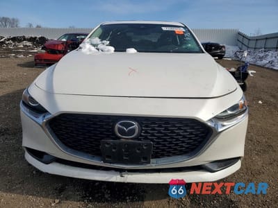 Piąte zdjęcie samochodu w środku: 2022 MAZDA 3 PREFERRED VIN:3MZBPACL6NM314267 - miniatura