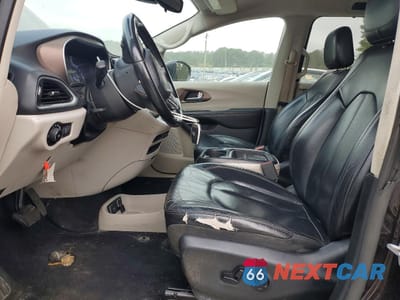 Zdjęcie 7 z 13 samochodu: 2018 CHRYSLER PACIFICA TOURING L VIN:2C4RC1BG2JR246649 - miniatura