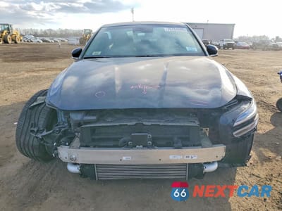 Piąte zdjęcie samochodu w środku: 2023 GENESIS G70 BASE VIN:KMTG34TA1PU120265 - miniatura