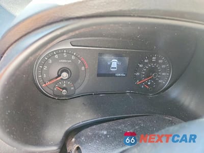 Zdjęcie 9 z 12 samochodu: 2020 KIA SOUL LX VIN:KNDJ23AUXL7093039 - miniatura