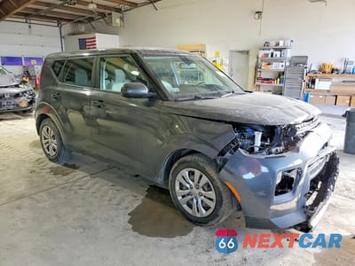 Czwarte zdjęcie samochodu z boku: 2020 KIA SOUL LX VIN:KNDJ23AU6L7736213 - miniatura