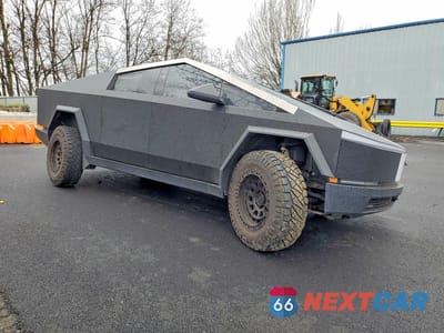 Czwarte zdjęcie samochodu z boku: 2024 TESLA CYBERTRUCK VIN:7G2CEHED7RA014253 - miniatura