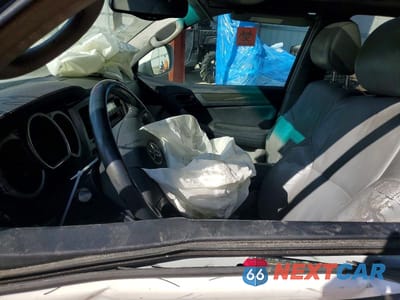 Zdjęcie 7 z 12 samochodu: 2004 TOYOTA 4RUNNER LIMITED VIN:JTEZU17R640040073 - miniatura