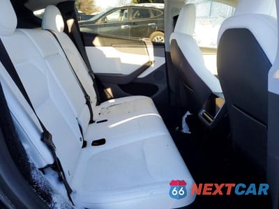 Zdjęcie 10 z 12 samochodu: 2026 TESLA MODEL Y VIN:7SAYGDEE8TA460474 - miniatura