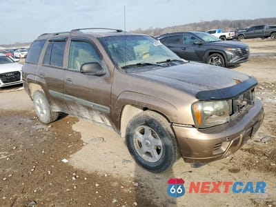 Czwarte zdjęcie samochodu z boku: 2003 CHEV TRAILBLAZER VIN:1GNDT13S232183879 - miniatura