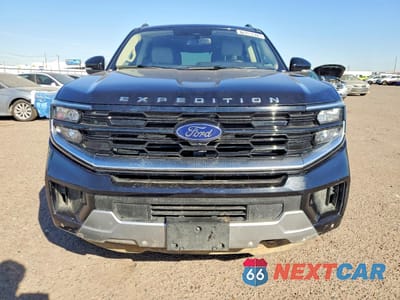 Piąte zdjęcie samochodu w środku: 2025 FORD EXPEDITION PLATINUM VIN:1FMJU1M8XSEA37234 - miniatura