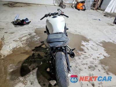 Zdjęcie 6 z 10 samochodu: 2004 SUZUKI GSX-R600 K VIN:JS1GN7CA842108111 - miniatura