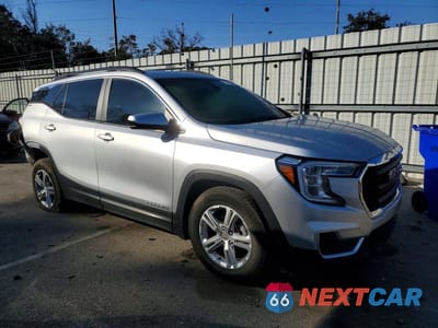 Czwarte zdjęcie samochodu z boku: 2022 GMC TERRAIN SLE VIN:3GKALMEV2NL144686 - miniatura