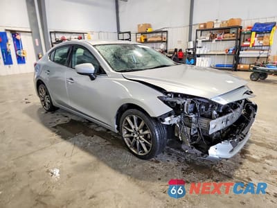 Czwarte zdjęcie samochodu z boku: 2018 MAZDA 3 TOURING VIN:3MZBN1V32JM164350 - miniatura