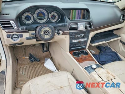 Zdjęcie 8 z 12 samochodu: 2014 MERCEDES-BENZ E 350 VIN:WDDKK5KF7EF249763 - miniatura