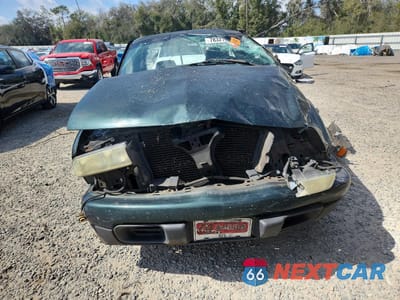 Piąte zdjęcie samochodu w środku: 2002 CHEVROLET S TRUCK S10 VIN:1GCCS19W028101936 - miniatura