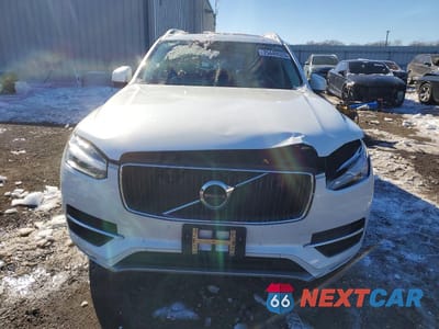 Piąte zdjęcie samochodu w środku: 2018 VOLVO XC90 T6 VIN:YV4A22PKXJ1368079 - miniatura