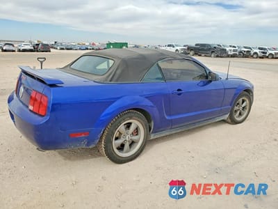 Trzecie zdjęcie samochodu z tyłu: 2005 FORD MUSTANG VIN:1ZVHT84N055253857 - miniatura