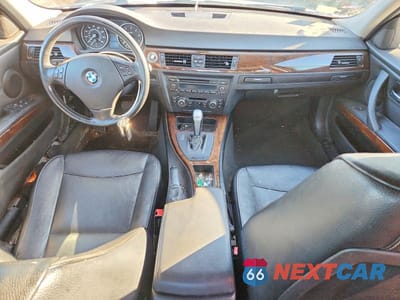 Zdjęcie 8 z 11 samochodu: 2011 BMW 328 XI VIN:WBAPK7G57BNN85262 - miniatura