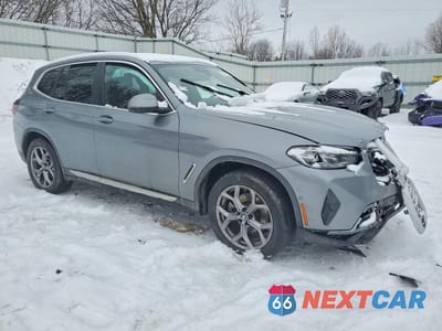 Czwarte zdjęcie samochodu z boku: 2024 BMW X3 XDRIVE30I VIN:5UX53DP04R9X24162 - miniatura