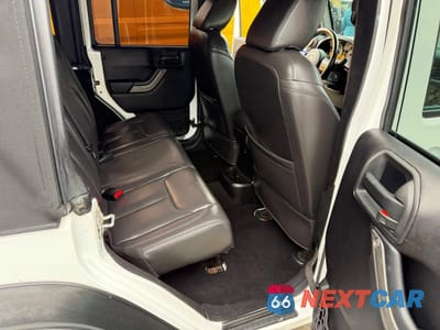 Zdjęcie 6 z 11 samochodu: 2015 JEEP WRANGLER UNLIMITED SPORT VIN:1C4BJWDG4FL774579 - miniatura