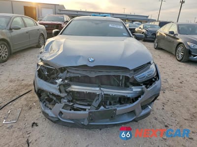 Piąte zdjęcie samochodu w środku: 2025 BMW M8 VIN:WBSGV0C06SCT93976 - miniatura