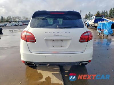 Zdjęcie 6 z 12 samochodu: 2012 PORSCHE CAYENNE VIN:WP1AA2A27CLA10930 - miniatura
