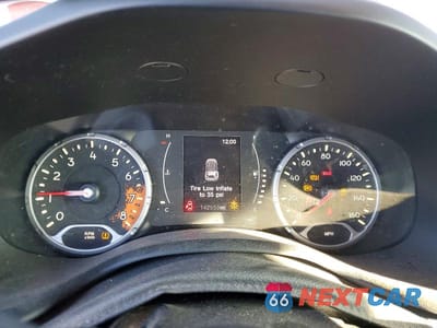 Zdjęcie 9 z 11 samochodu: 2015 JEEP RENEGADE LATITUDE VIN:ZACCJABH0FPB61960 - miniatura