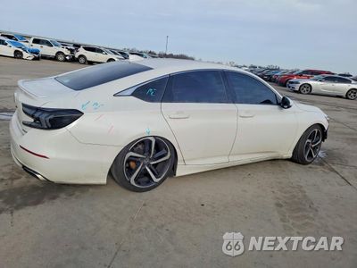 Trzecie zdjęcie samochodu z tyłu: 2018 HONDA ACCORD SPORT VIN:1HGCV1F39JA255751 - miniatura
