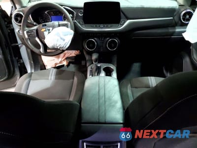 Zdjęcie 8 z 14 samochodu: 2025 CHEVROLET BLAZER 2LT VIN:3GNKBHR43SS233784 - miniatura