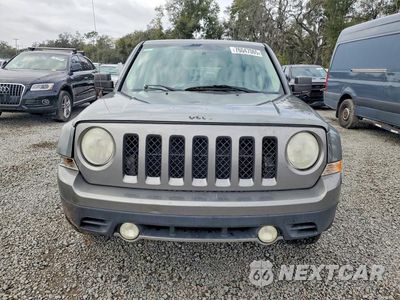 Piąte zdjęcie samochodu w środku: 2014 JEEP PATRIOT LIMITED VIN:1C4NJPCB6ED533429 - miniatura