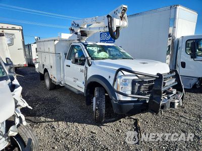 Czwarte zdjęcie samochodu z boku: 2024 FORD F550 SUPER DUTY BUCKET TRUCK VIN:1FDUF5HT7RDA30397 - miniatura
