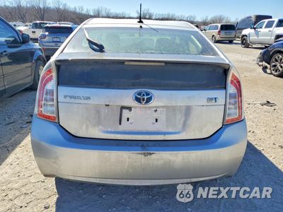 Zdjęcie 6 z 12 samochodu: 2013 TOYOTA PRIUS THREE VIN:JTDKN3DU0D0350405 - miniatura