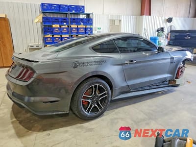 Trzecie zdjęcie samochodu z tyłu: 2019 FORD MUSTANG GT VIN:1FA6P8CFXK5132716 - miniatura