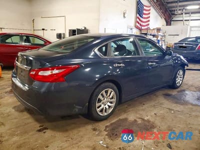 Trzecie zdjęcie samochodu z tyłu: 2016 NISS ALTIMA 2.5 VIN:1N4AL3AP0GN340065 - miniatura