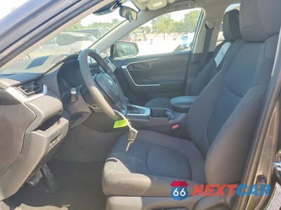 Zdjęcie 7 z 13 samochodu: 2024 TOYOTA RAV4 LE VIN:2T3H1RFV2RC278531 - miniatura