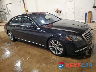 Czwarte zdjęcie samochodu z boku: 2018 MERCEDES-BENZ S 560 4MATIC VIN:WDDUG8GB0JA416201 - miniatura