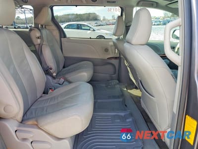 Zdjęcie 10 z 12 samochodu: 2013 TOYOTA SIENNA XLE 8-PASSENGER VIN:5TDYK3DC8DS331429 - miniatura