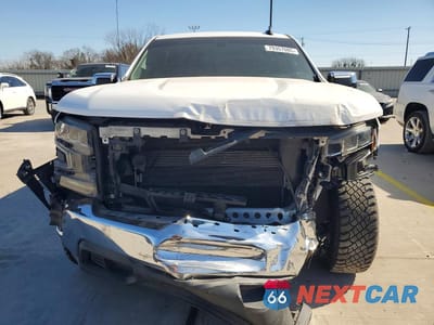 Piąte zdjęcie samochodu w środku: 2021 CHEVROLET SILVERADO C1500 LT VIN:3GCPWCED5MG108108 - miniatura