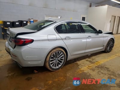 Trzecie zdjęcie samochodu z tyłu: 2021 BMW 530 I VIN:WBA53BH04MWX37232 - miniatura