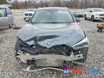 Piąte zdjęcie samochodu w środku: 2016 BMW X1 VIN:WBXHT3C35G5F63940 - miniatura
