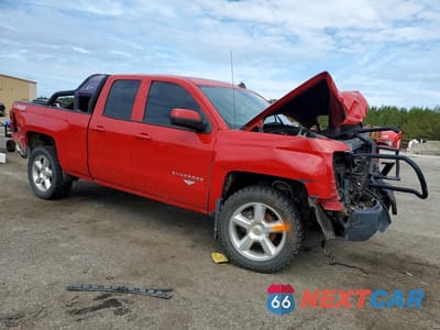 Czwarte zdjęcie samochodu z boku: 2014 CHEVROLET SILVERADO K1500 LT VIN:1GCVKRECXEZ290032 - miniatura