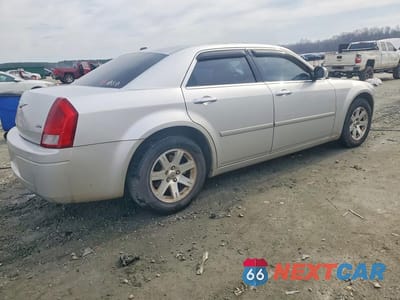 Trzecie zdjęcie samochodu z tyłu: 2007 CHRYSLER 300 VIN:2C3LA43R67H884595 - miniatura