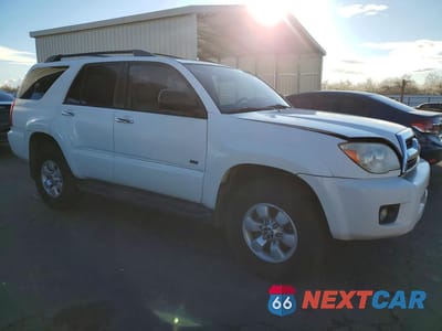 Czwarte zdjęcie samochodu z boku: 2006 TOYOTA 4RUNNER SR5 VIN:JTEZU14R768046991 - miniatura
