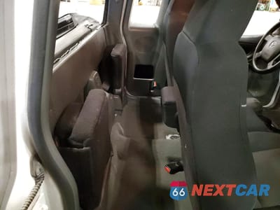 Zdjęcie 10 z 13 samochodu: 2005 MAZDA B4000 CAB PLUS VIN:4F4ZR47E15PM01469 - miniatura