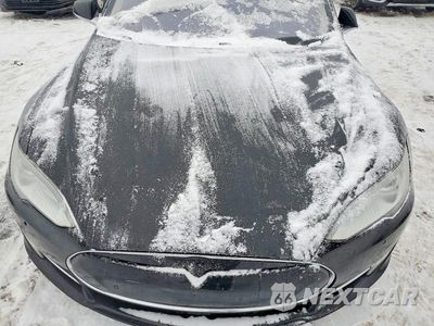 Zdjęcie 11 z 11 samochodu: 2015 TESLA MODEL S VIN:5YJSA1E27FF119731 - miniatura