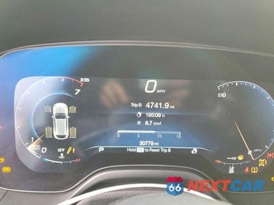 Zdjęcie 9 z 12 samochodu: 2023 MASERATI GRECALE MODENA VIN:ZN682AVM9P7410598 - miniatura