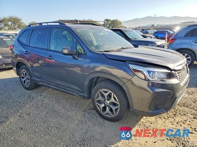 Czwarte zdjęcie samochodu z boku: 2020 SUBARU FORESTER PREMIUM VIN:JF2SKAJC5LH493036 - miniatura