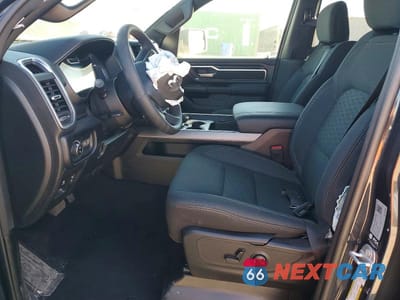 Zdjęcie 7 z 12 samochodu: 2026 RAM TRUCKS 1500 BIG HORN VIN:1C6SRFFT7TN228367 - miniatura