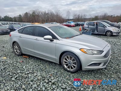Czwarte zdjęcie samochodu z boku: 2017 FORD FUSION VIN:3FA6P0HD9HR242221 - miniatura