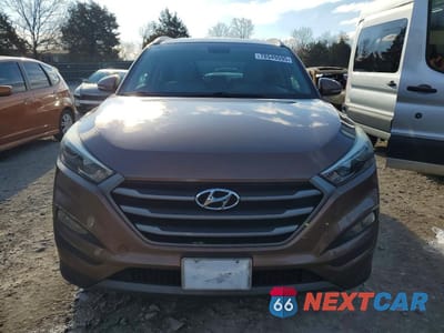 Piąte zdjęcie samochodu w środku: 2016 HYUNDAI TUCSON SPORT VIN:KM8J3CA28GU053685 - miniatura